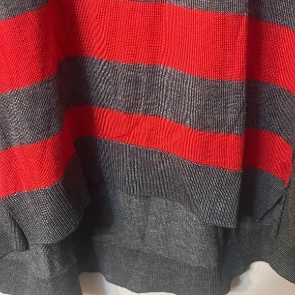 🆕Eric + Lani stripes sweater grey and red 3/4 sleeves size M - Picture 8 of 12